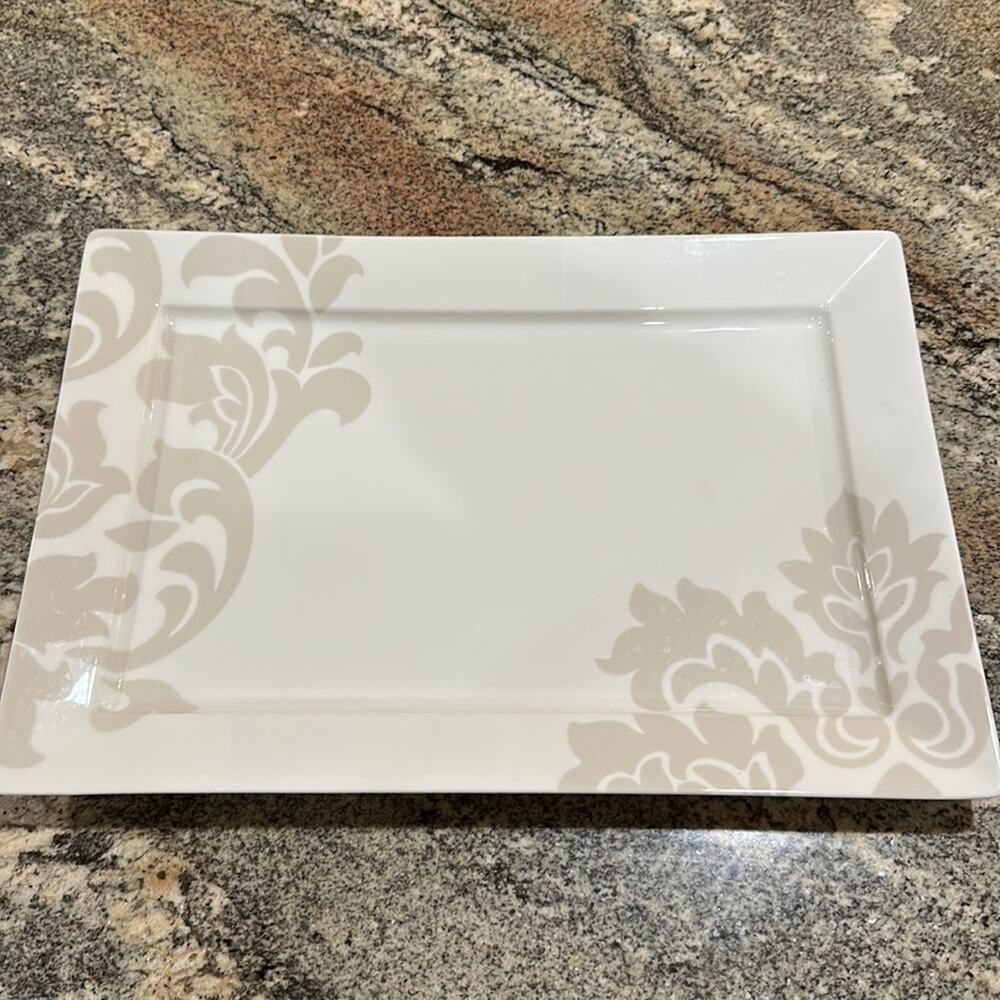 Serving platter 1